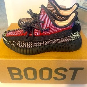 Yeezy Boost 350 V2